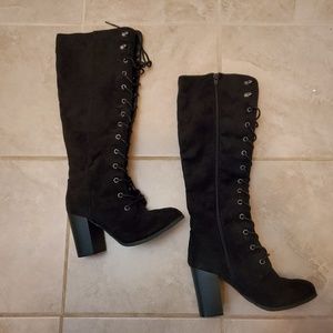 Black tie up suede boots